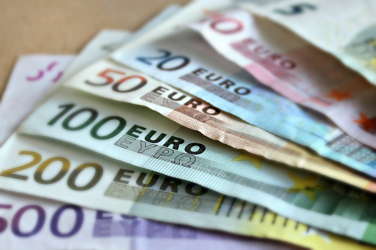 Lương tối thiểu ở Đức năm 2021 là bao nhiêu? - MaxCare | Du học Đức